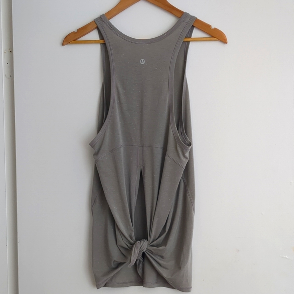 Tie-back Lululemon tank (sz 8)